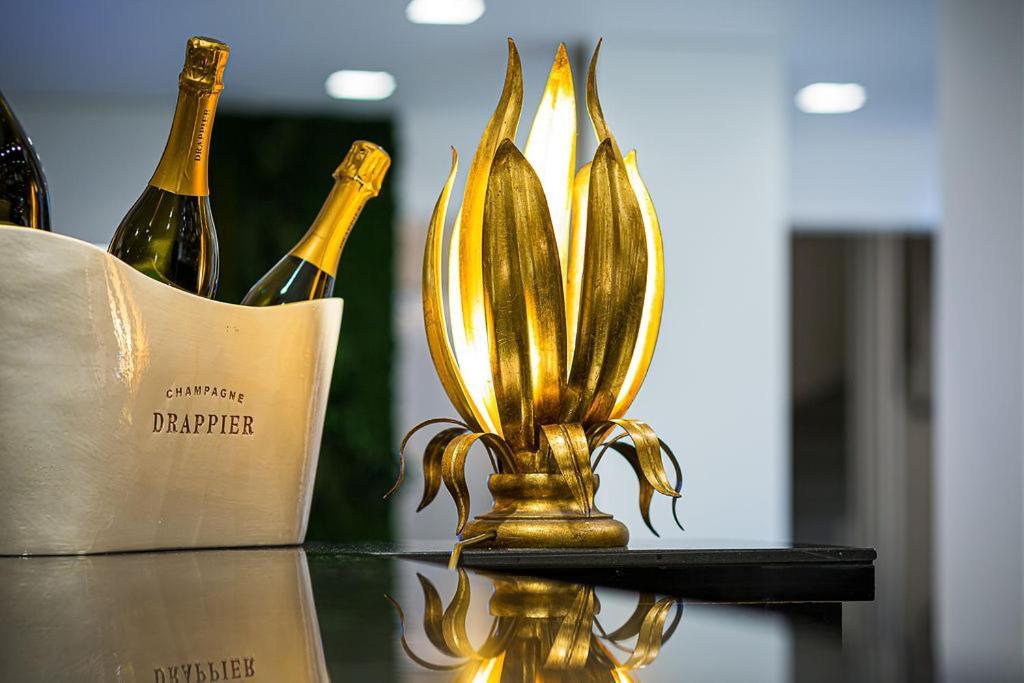 Hotel Relais Saint Jean Троа Екстериор снимка
